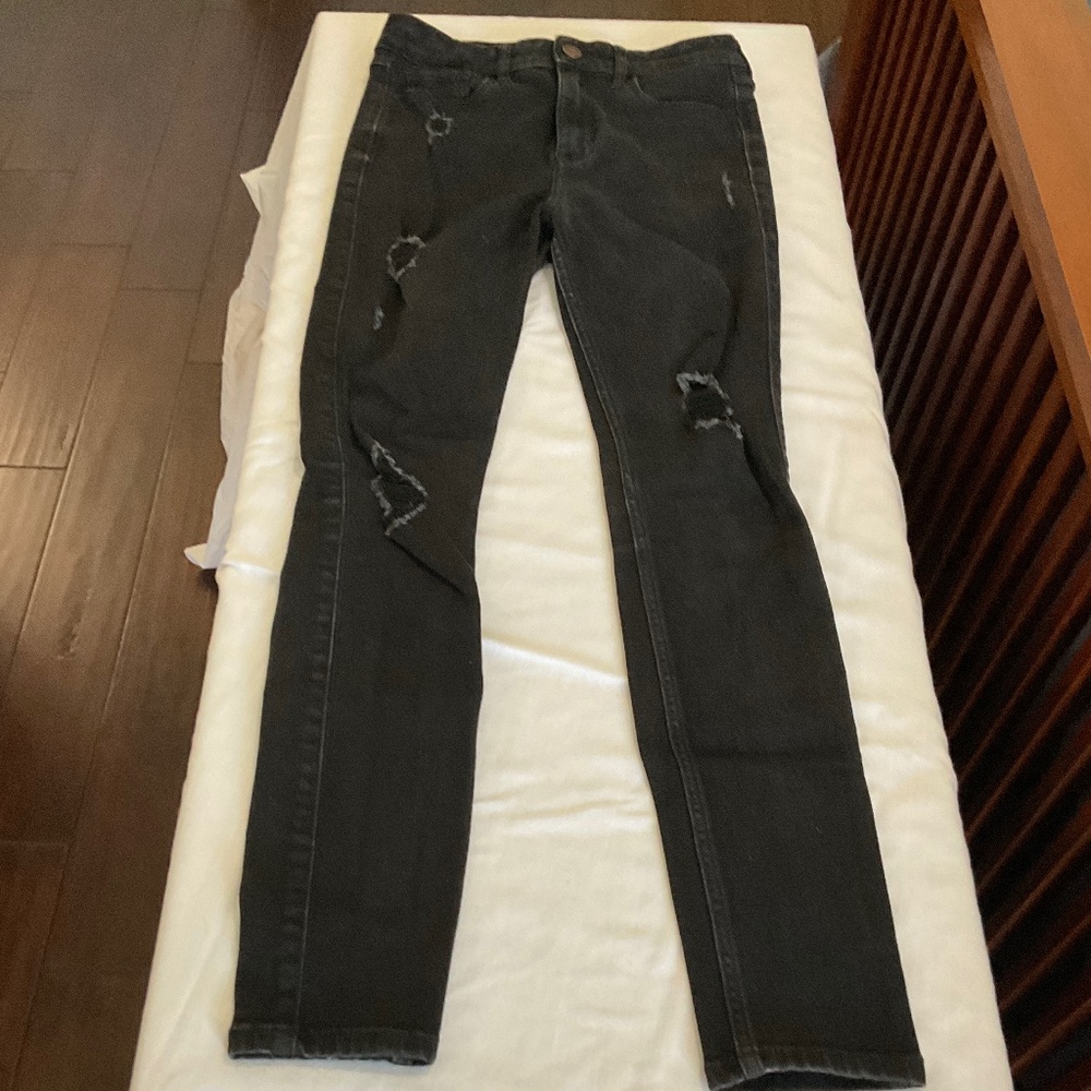 Hollister High-rise Super Skinny Black Distressed Jeans Women’s Size 0S